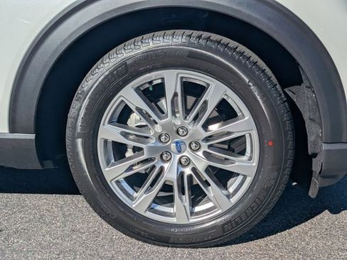 New 2026 Ford Explorer Platinum RWD image 11