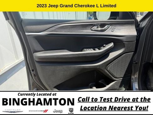 Used 2023 Jeep Grand Cherokee L Limited AWD/4WD image 7