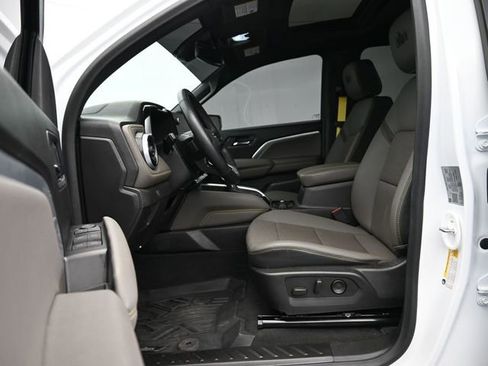 Used 2024 Chevrolet Colorado ZR2 w/ ZR2 Bison Edition image 40