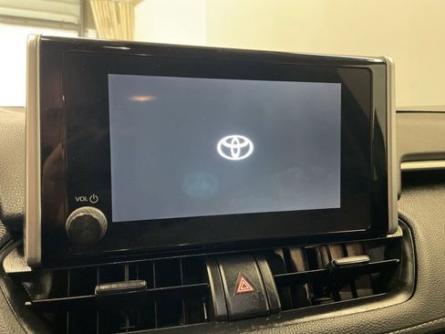Used 2023 Toyota RAV4 LE image 22