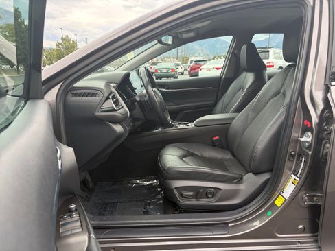 Used 2024 Toyota Camry XSE FWD image 11
