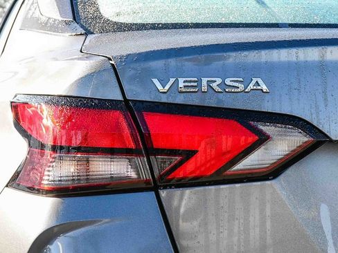 Used 2020 Nissan Versa S image 9