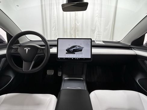 Used 2023 Tesla Model 3 Performance image 10
