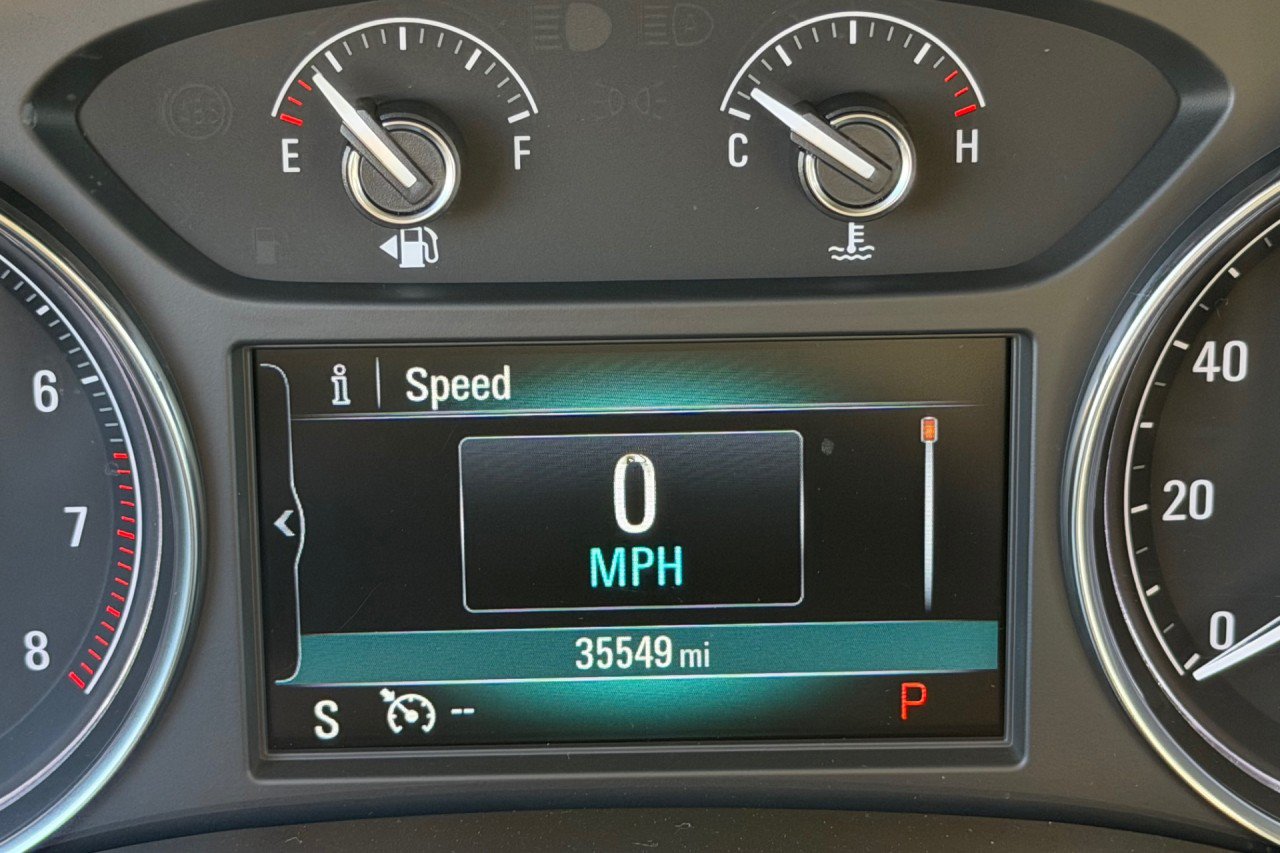 Used 2019 Buick Enclave Essence FWD image 24
