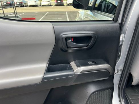 Used 2019 Toyota Tacoma SR5 image 35