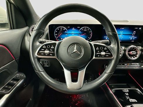 Used 2021 Mercedes-Benz GLA 250 image 11