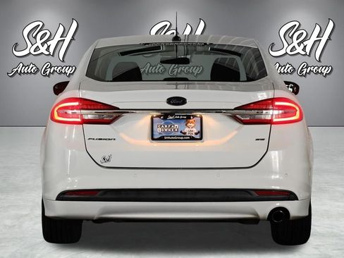 Used 2017 Ford Fusion SE w/ Fusion SE Technology Package FWD image 21