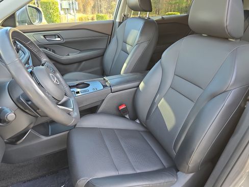 Certified 2023 Nissan Rogue SV w/ SV Premium B Package image 15