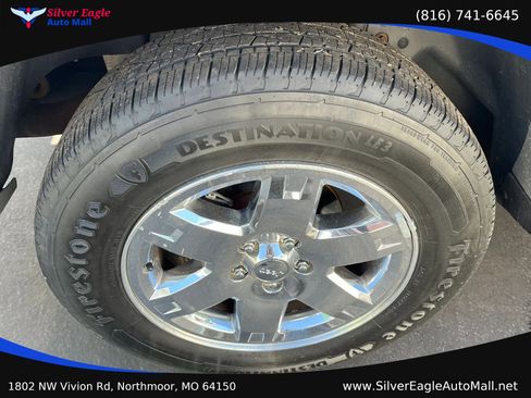 Used 2005 Jeep Liberty Limited AWD/4WD image 10