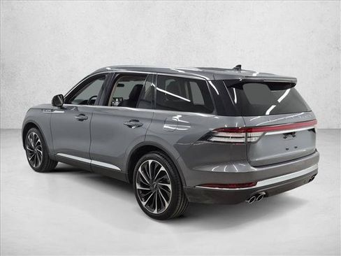 Used 2022 Lincoln Aviator Reserve w/ Equipment Group 201A RWD image 8