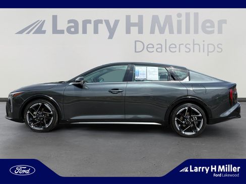 Used 2025 Kia K4 GT-Line w/ GT-Line Premium Package FWD image 2