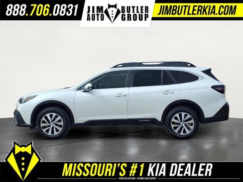 Used 2020 Subaru Outback Premium image 4