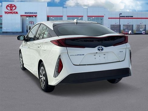 Used 2020 Toyota Prius Prime XLE image 4