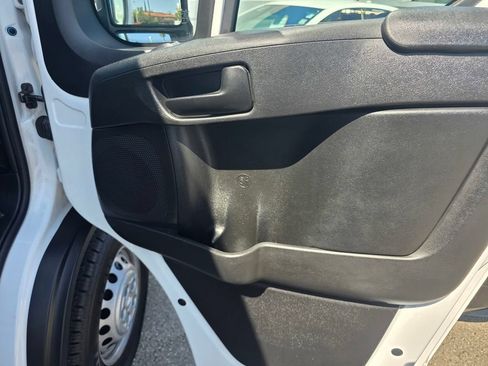 Used 2024 RAM ProMaster 2500 w/ Convenience Group FWD image 22