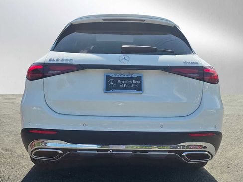 Used 2026 Mercedes-Benz GLC 300 4MATIC image 4