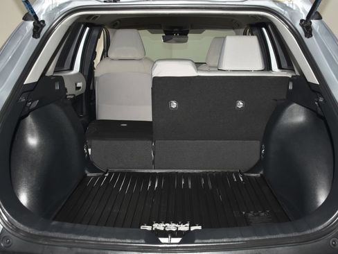 Used 2025 Toyota Corolla Cross L FWD image 28
