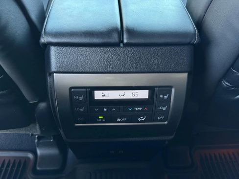 Used 2023 Lexus GX 460 Premium w/ Accessory Package image 23