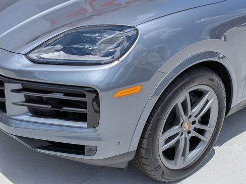 New 2026 Porsche Cayenne Coupe AWD/4WD image 12