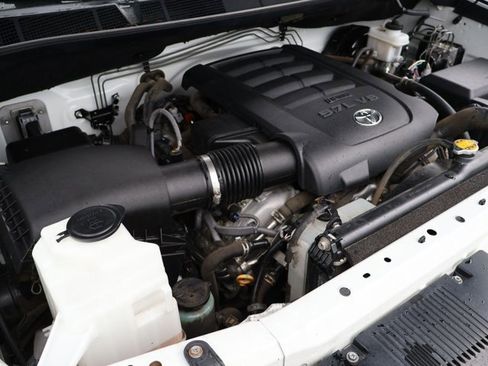 Used 2017 Toyota Tundra SR5 w/ TRD Off Road Package AWD/4WD image 26