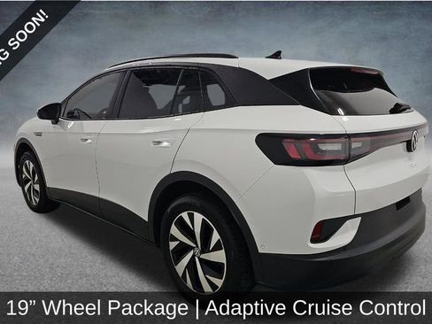 Used 2023 Volkswagen ID.4 Pro image 3