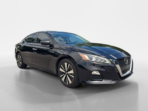 Used 2022 Nissan Altima 2.5 SV FWD image 8