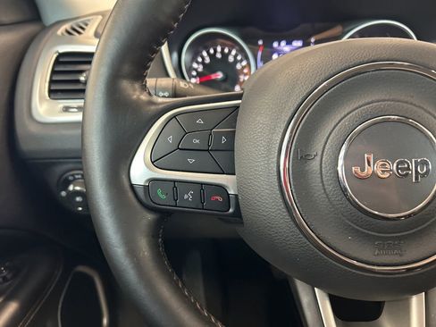 Used 2020 Jeep Compass Latitude w/ Cold Weather Group AWD/4WD image 8