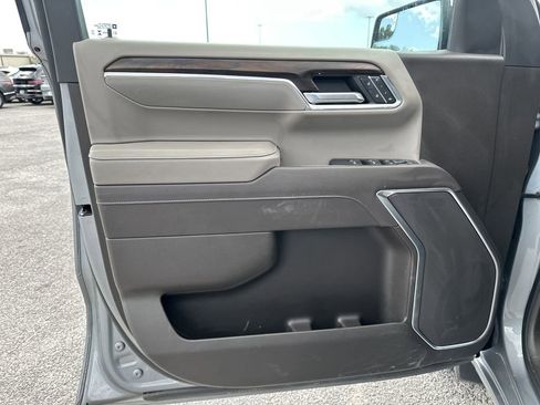 Used 2025 GMC Sierra 1500 SLT AWD/4WD image 17