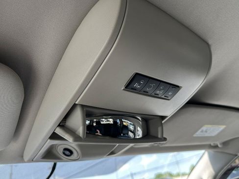Used 2016 Chrysler Town & Country Touring w/ Driver Convenience Group FWD image 68