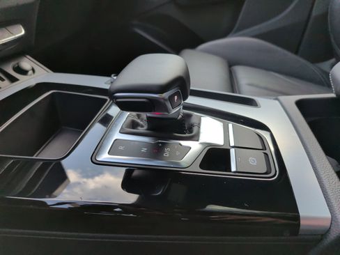 Certified 2025 Audi Q5 2.0T Premium w/ Convenience Plus Package image 24