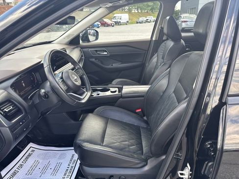 Used 2023 Nissan Rogue Platinum w/ Platinum Premium Package AWD/4WD image 10
