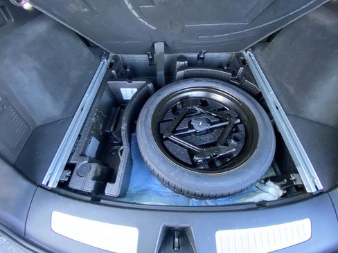 Used 2017 Cadillac XT5 Luxury w/ Driver Awareness Package image 24