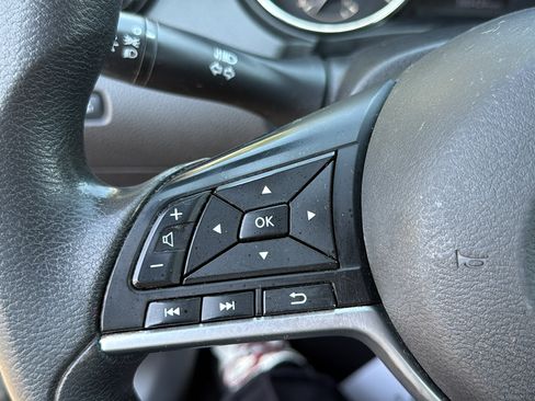 Used 2019 Nissan Rogue Sport S w/ Appearance Package AWD/4WD image 10