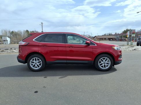 Used 2023 Ford Edge SEL w/ Convenience Package image 7