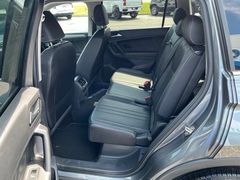Used 2023 Volkswagen Tiguan SE FWD image 46