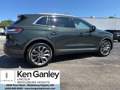 Used 2023 Lincoln Nautilus Reserve AWD/4WD image 7
