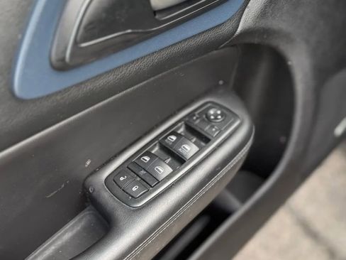 Used 2015 Chrysler 200 S w/ Navigation & Sound Group I FWD image 10