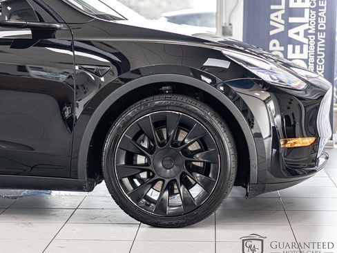 Used 2021 Tesla Model Y Long Range AWD/4WD image 12