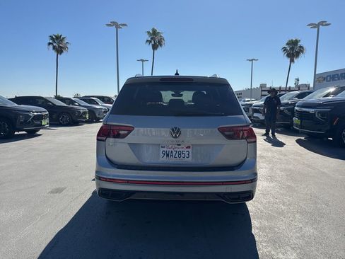 Used 2023 Volkswagen Tiguan SE R-Line image 5
