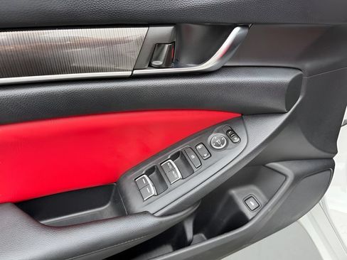 Used 2019 Honda Accord Sport image 13
