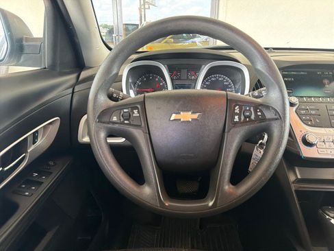 Used 2016 Chevrolet Equinox LS FWD image 16