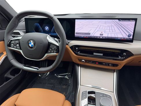 Used 2025 BMW 330i xDrive Sedan w/ Premium Package image 53