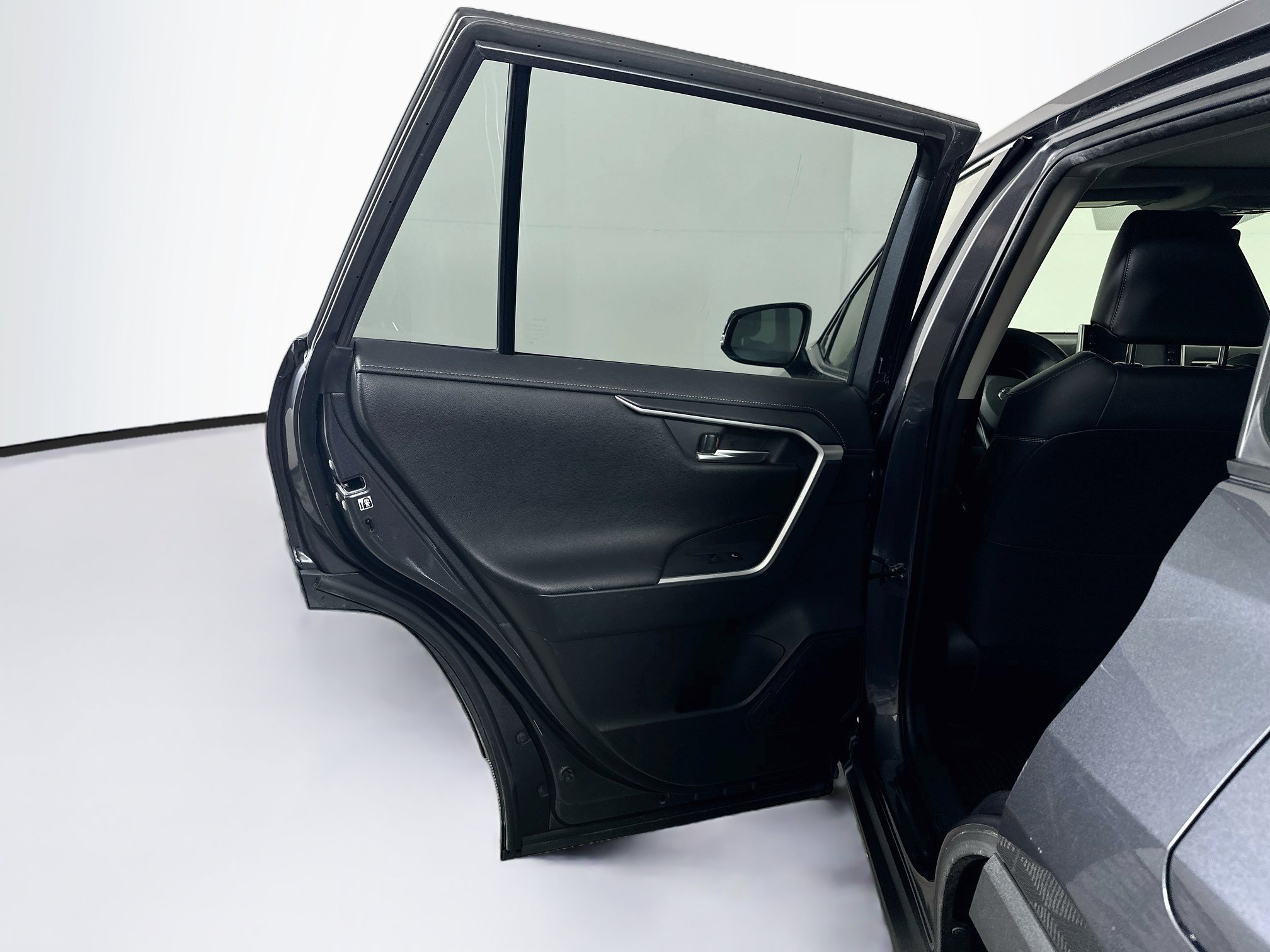 Used 2019 Toyota RAV4 Limited AWD/4WD image 27
