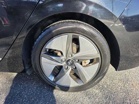 Used 2020 Hyundai Ioniq SEL image 11