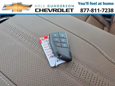 New 2026 Chevrolet Suburban High Country AWD/4WD image 43