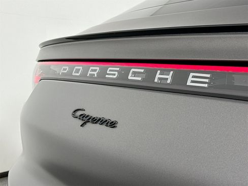 Certified 2023 Porsche Cayenne Coupe image 17