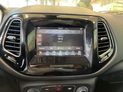 Used 2018 Jeep Compass Latitude w/ Popular Equipment Group AWD/4WD image 24