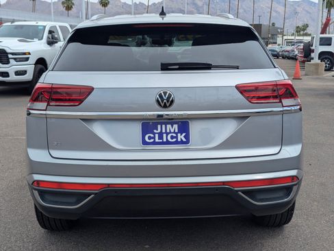 Used 2021 Volkswagen Atlas Cross Sport SE w/ Luggage Net & Mats Package FWD image 3