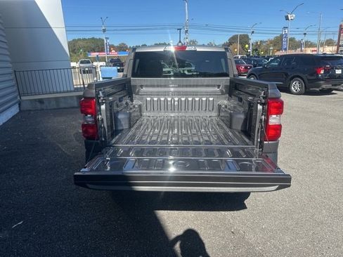 New 2025 Ford Maverick XL image 27