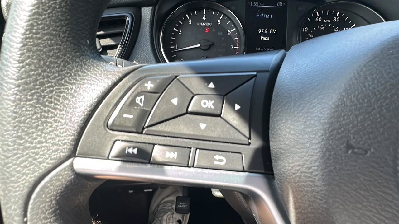 Used 2017 Nissan Rogue S FWD image 44