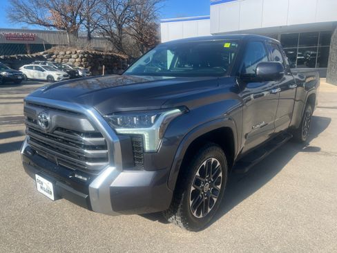 Used 2022 Toyota Tundra Limited image 3